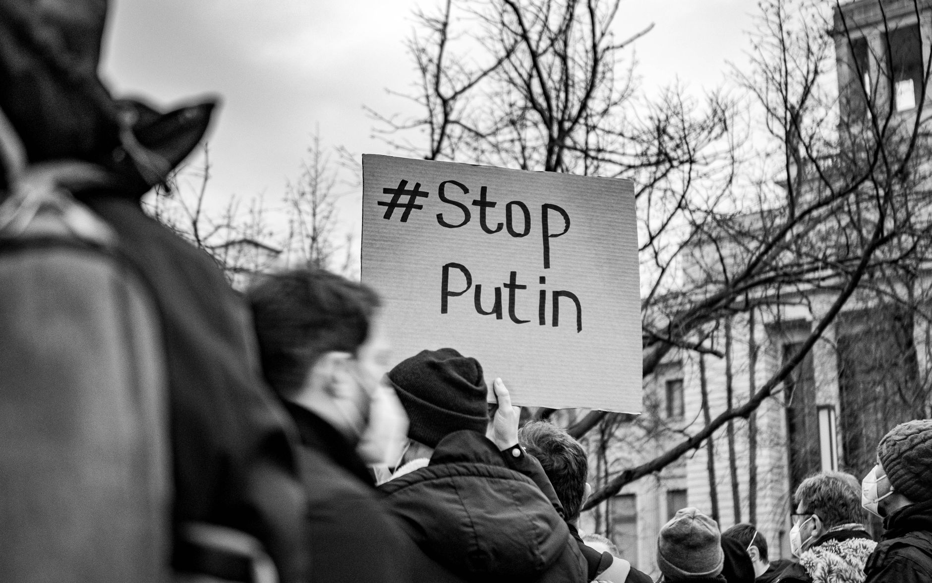 Mihai Costache: o sinteză a puterii lui Putin, de la anii din KGB la războiul hibrid contra Europei
